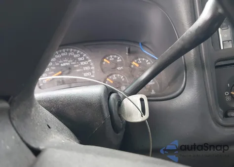 2004 Chevrolet Silverado 1500 Ls z USA, uszkodzony, nr VIN 2GCEC19T441220431